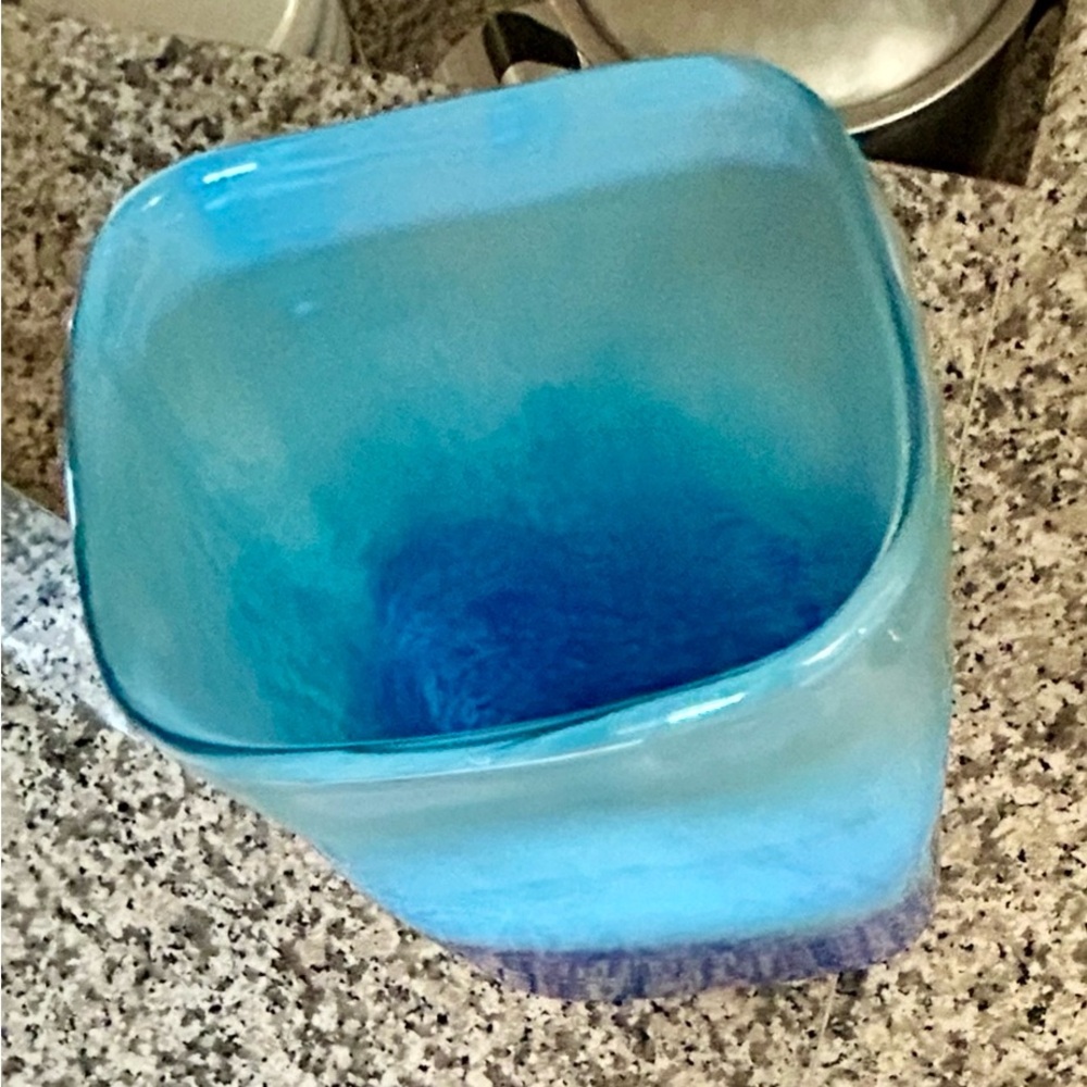 Gorgeous Hand Blown Art Glass Vase
OMBRÉ Blue Iridescent 
9” Tall x 5’5” Wide - Picture 6 of 7